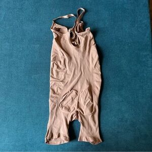 SKIMS Mid Thigh Sculpting Bodysuit Size XL